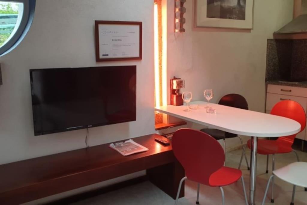 Zentral Club Neutron-Jacuzzi Apartamento Belmonte De Miranda Exterior foto